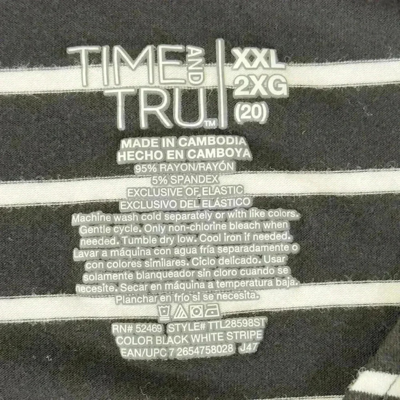 Time and Tru Women's Smock Waist Maxi Dress with Flutter Sleeves - Picture 9 of 10